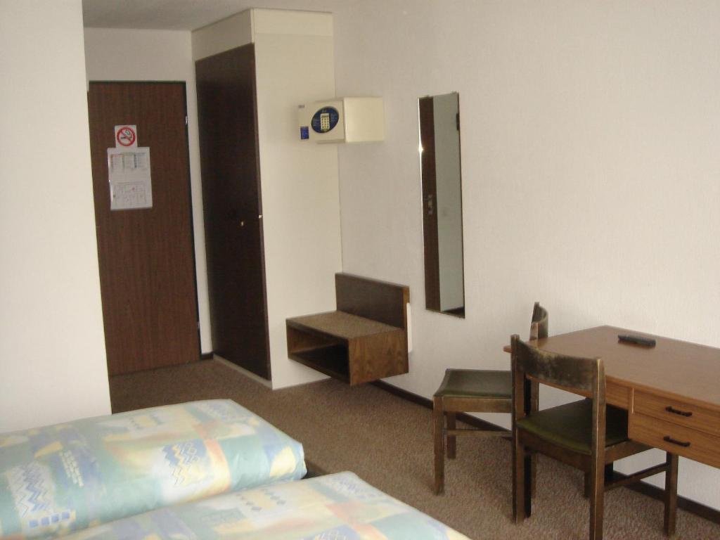 Hotel Eden Sisikon Szoba fotó