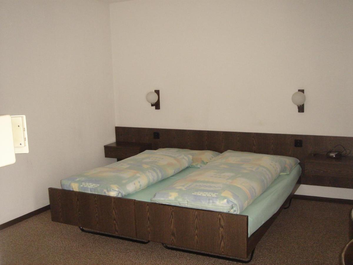 Hotel Eden Sisikon Szoba fotó